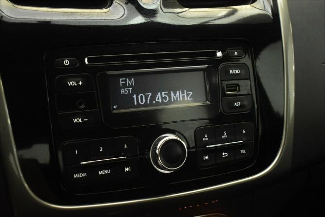 Renault Sandero II с пробегом 2016 года, цена 1 030 000 рублей, 145883 км, хэтчбек, Автокод Объявления