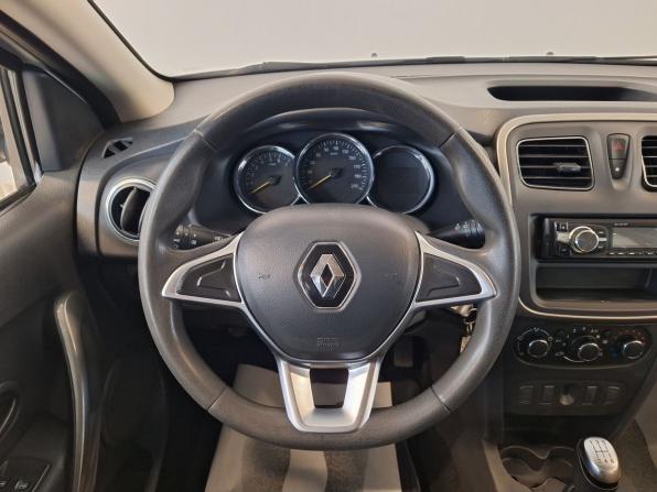 Renault Logan II Рестайлинг с пробегом 2021 года, цена 750 000 рублей, 189368 км, седан, Автокод Объявления