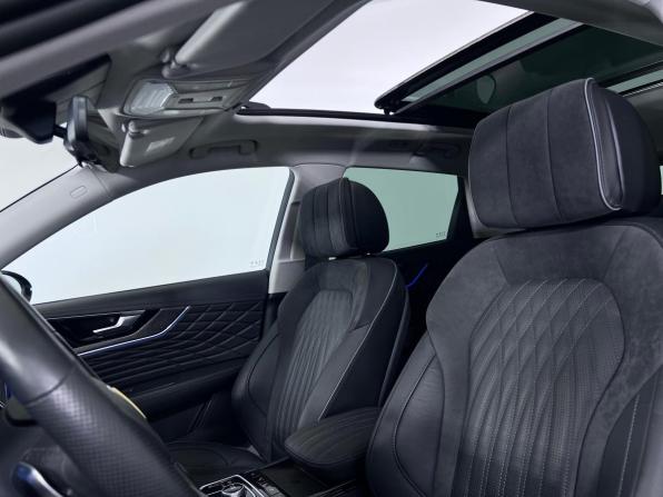 Hongqi HS5 I с пробегом 2023 года, цена 2 555 000 рублей, 17340 км, внедорожник, Автокод Объявления