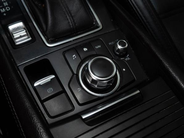 Mazda 6 III (GJ) Рестайлинг с пробегом 2015 года, цена 1 747 000 рублей, 165673 км, седан, Автокод Объявления