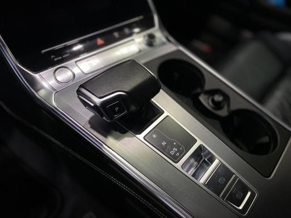 Audi A6 V (C8) с пробегом 2018 года, цена 4 499 900 рублей, 90356 км, седан, Автокод Объявления