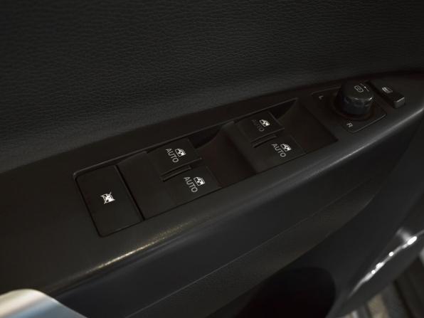 Opel Antara I Рестайлинг с пробегом 2012 года, цена 1 059 999 рублей, 185501 км, внедорожник, Автокод Объявления
