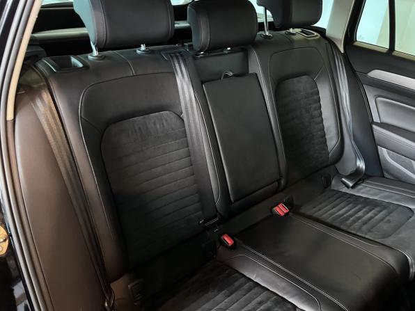Volkswagen Passat B8 с пробегом 2018 года, цена 1 845 000 рублей, 305313 км, универсал, Автокод Объявления
