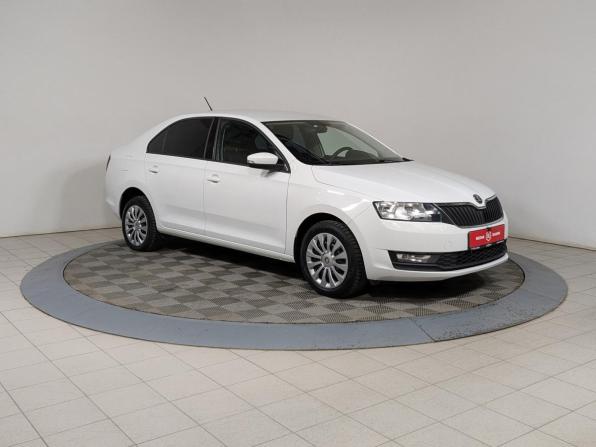 Skoda Rapid I Рестайлинг с пробегом 2019 года, цена 1 364 500 рублей, 90000 км, лифтбек, Автокод Объявления
