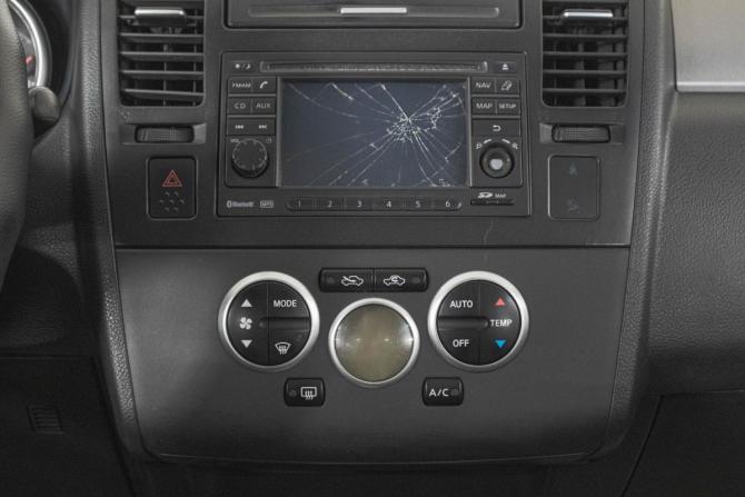 Nissan Tiida I Рестайлинг с пробегом 2010 года, цена 689 000 рублей, 281000 км, седан, Автокод Объявления