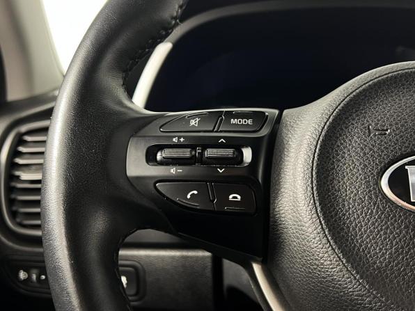 Kia Rio IV Рестайлинг с пробегом 2020 года, цена 1 830 100 рублей, 60727 км, хэтчбек, Автокод Объявления