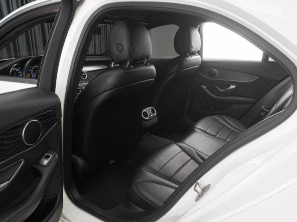 Mercedes-Benz C-Класс IV (W205) Рестайлинг с пробегом 2018 года, цена 2 799 000 рублей, 114879 км, седан, Автокод Объявления
