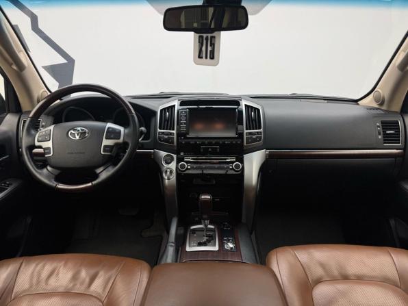 Toyota Land Cruiser 200 Series Рестайлинг 1 с пробегом 2014 года, цена 5 599 000 рублей, 180045 км, внедорожник, Автокод Объявления