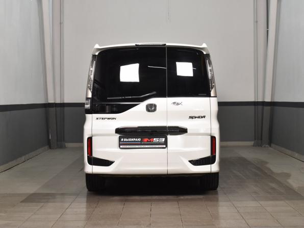Honda Stepwgn V Рестайлинг с пробегом 2020 года, цена 2 519 995 рублей, 84617 км, минивэн, Автокод Объявления