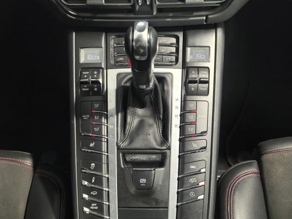Porsche Macan I Рестайлинг с пробегом 2020 года, цена 5 299 000 рублей, 142980 км, внедорожник, Автокод Объявления