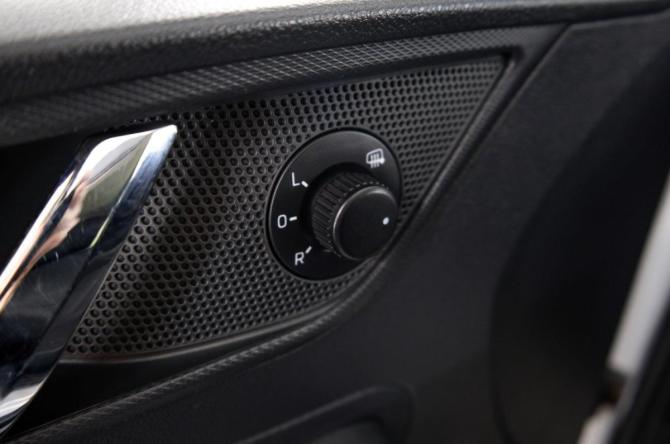 Skoda Rapid I с пробегом 2017 года, цена 1 099 000 рублей, 292000 км, лифтбек, Автокод Объявления
