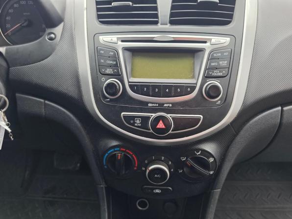 Hyundai Solaris I с пробегом 2013 года, цена 685 000 рублей, 187160 км, седан, Автокод Объявления