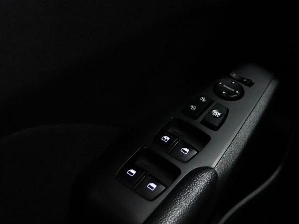 Hyundai Solaris II с пробегом 2019 года, цена 1 379 000 рублей, 102388 км, седан, Автокод Объявления