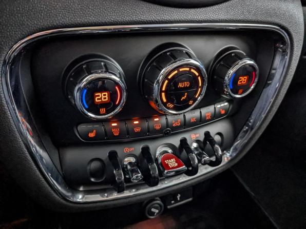 Mini Clubman II Рестайлинг с пробегом 2019 года, цена 2 250 000 рублей, 57690 км, универсал, Автокод Объявления