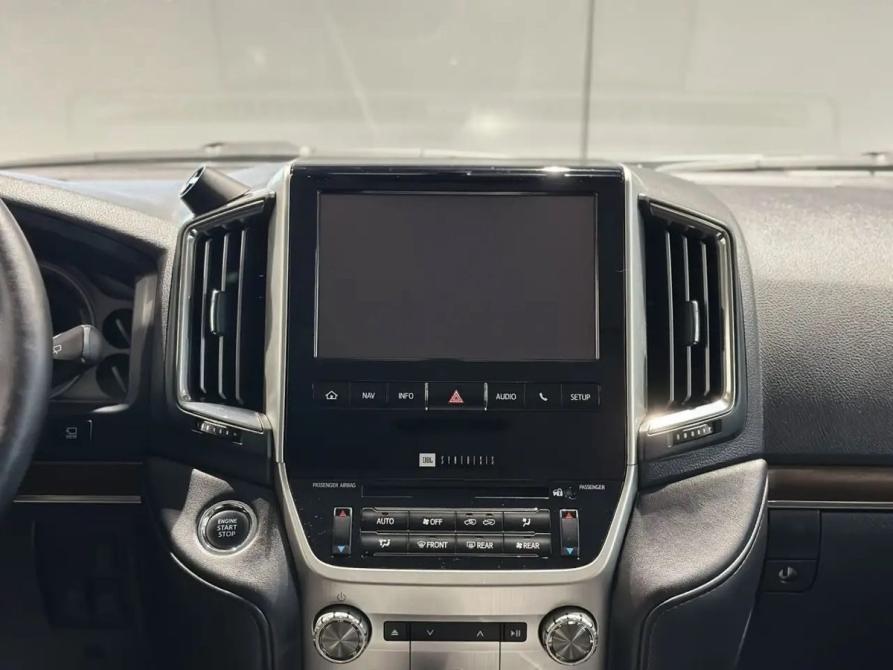 Toyota Land Cruiser 200 Series Рестайлинг 2 Новосибирск  - изображение 17