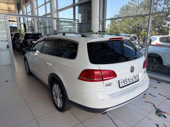 Volkswagen Passat B7 с пробегом 2012 года, цена 1 300 000 рублей, 355211 км, универсал, Автокод Объявления