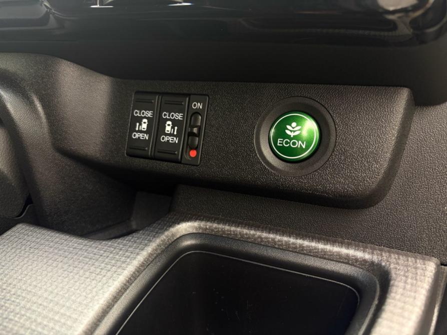 Honda Stepwgn V Рестайлинг Ростов-на-Дону  - изображение 8