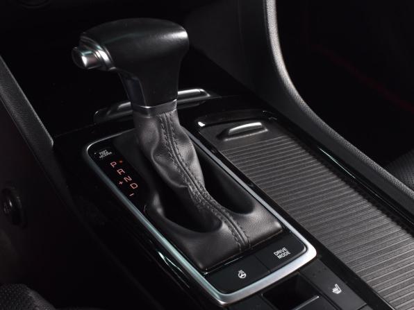 Kia Optima IV Рестайлинг с пробегом 2020 года, цена 2 324 995 рублей, 63270 км, седан, Автокод Объявления