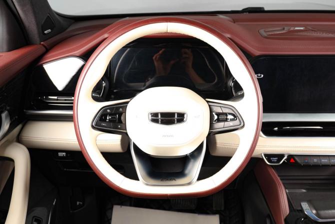 Geely Monjaro I с пробегом 2023 года, цена 3 899 000 рублей, 38800 км, внедорожник, Автокод Объявления