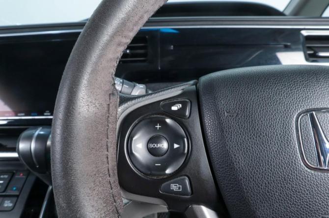 Honda Stepwgn V Рестайлинг с пробегом 2018 года, цена 2 579 000 рублей, 92224 км, минивэн, Автокод Объявления