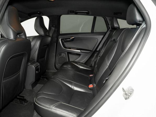 Volvo V60 I Рестайлинг с пробегом 2013 года, цена 1 250 000 рублей, 162968 км, универсал, Автокод Объявления