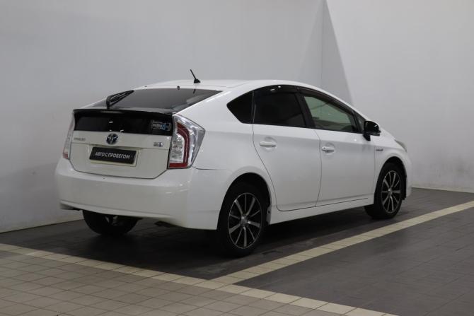 Toyota Prius III Рестайлинг (XW30) с пробегом 2013 года, цена 1 142 000 рублей, 222556 км, лифтбек, Автокод Объявления