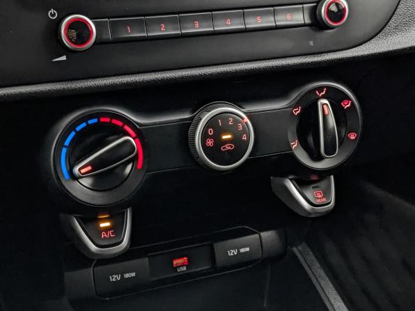 Kia Rio IV Рестайлинг с пробегом 2021 года, цена 1 595 000 рублей, 101768 км, седан, Автокод Объявления