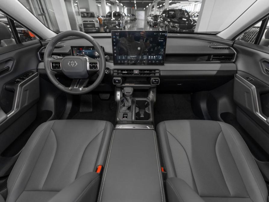 Toyota RAV4 VI (XA60) Москва  - изображение 8