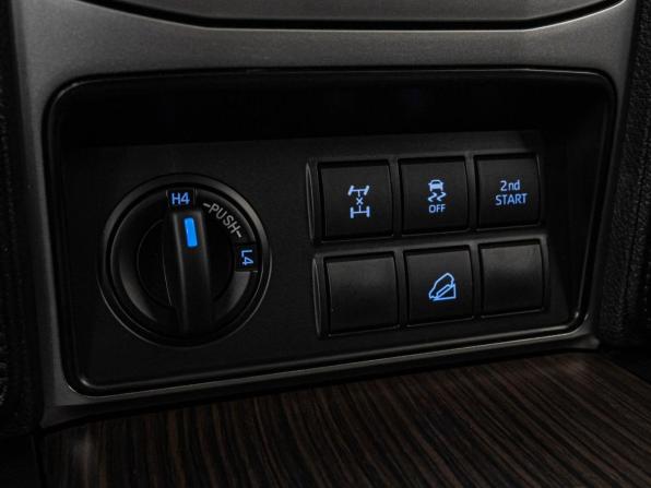 Toyota Land Cruiser Prado 150 Series Рестайлинг 3 с пробегом 2023 года, цена 7 889 000 рублей, 15958 км, внедорожник, Автокод Объявления