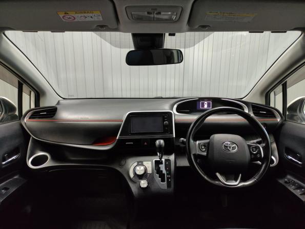 Toyota Sienta II с пробегом 2017 года, цена 1 335 000 рублей, 144000 км, минивэн, Автокод Объявления