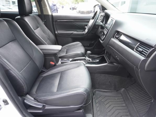 Mitsubishi Outlander III Рестайлинг 2 с пробегом 2018 года, цена 1 813 000 рублей, 156025 км, внедорожник, Автокод Объявления
