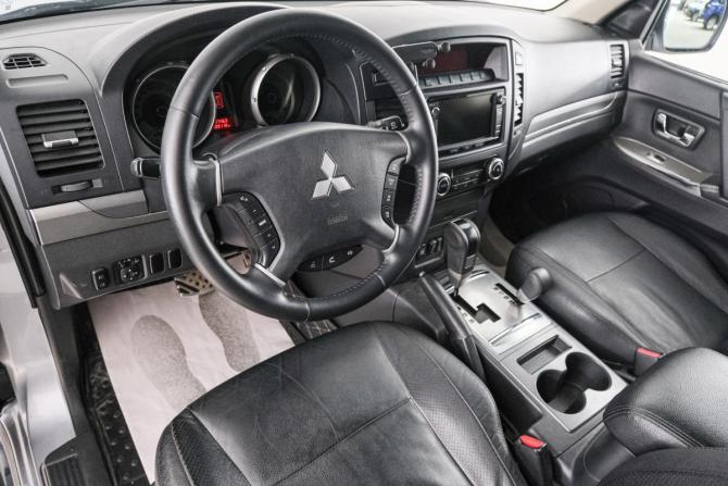Mitsubishi Pajero IV Рестайлинг 1 с пробегом 2014 года, цена 2 599 000 рублей, 207500 км, внедорожник, Автокод Объявления