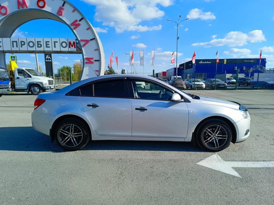 Chevrolet Cruze I Рестайлинг Тюмень  - изображение 8