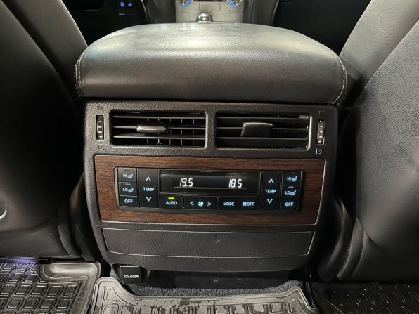 Toyota Land Cruiser 200 Series Рестайлинг 2 с пробегом 2016 года, цена 5 700 000 рублей, 133346 км, внедорожник, Автокод Объявления
