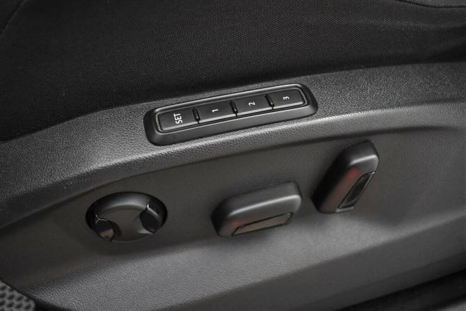 Volkswagen Tiguan II с пробегом 2018 года, цена 2 270 000 рублей, 106085 км, внедорожник, Автокод Объявления