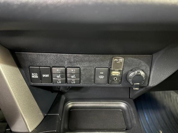 Toyota RAV4 IV (XA40) Рестайлинг с пробегом 2018 года, цена 2 349 000 рублей, 184000 км, внедорожник, Автокод Объявления