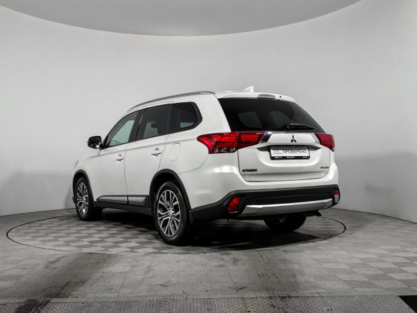 Mitsubishi Outlander III Рестайлинг 2 с пробегом 2017 года, цена 1 445 000 рублей, 225630 км, внедорожник, Автокод Объявления