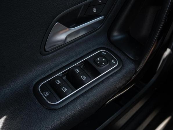 Mercedes-Benz A-Класс IV (W177) с пробегом 2019 года, цена 2 420 000 рублей, 75249 км, седан, Автокод Объявления