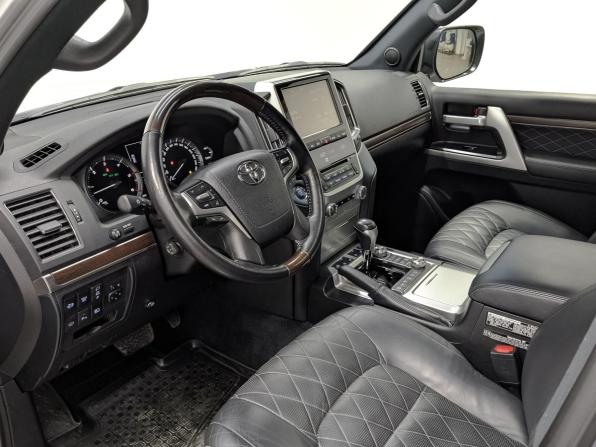 Toyota Land Cruiser 200 Series Рестайлинг 2 с пробегом 2018 года, цена 7 900 000 рублей, 75361 км, внедорожник, Автокод Объявления