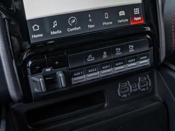 Ram 1500 V с пробегом 2022 года, цена 15 600 000 рублей, 9256 км, offers.body_type.unknown, Автокод Объявления