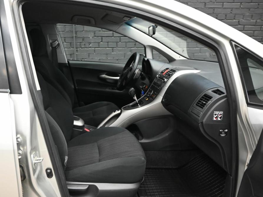 Toyota Auris I Екатеринбург  - изображение 10