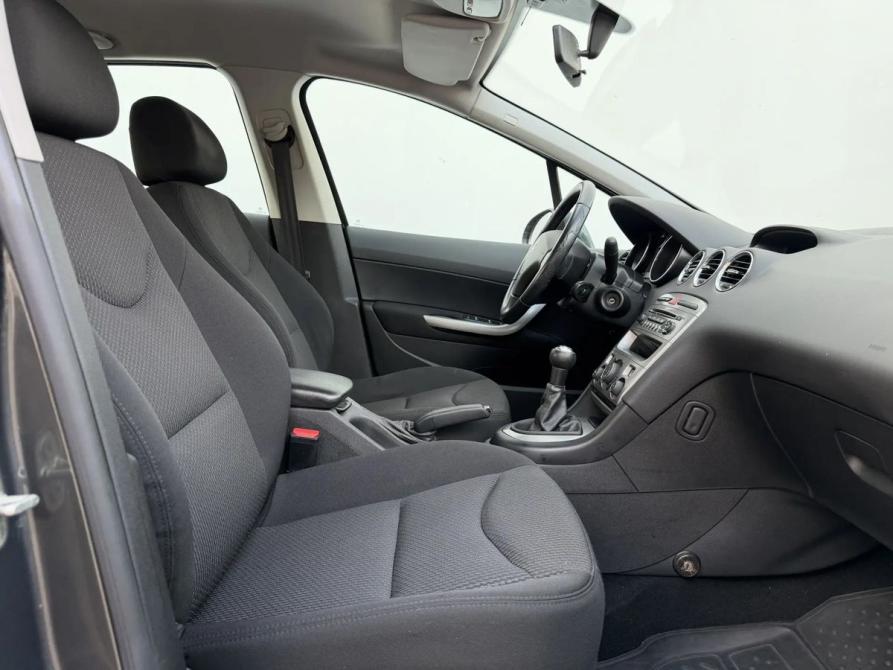 Peugeot 408 I Москва  - изображение 10