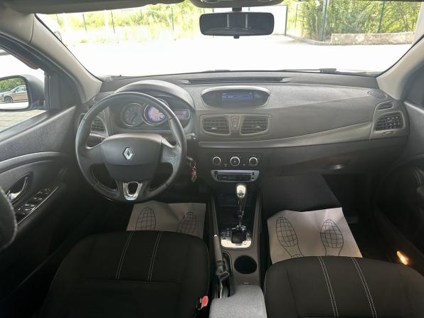 Renault Fluence I Рестайлинг с пробегом 2013 года, цена 699 000 рублей, 192400 км, седан, Автокод Объявления