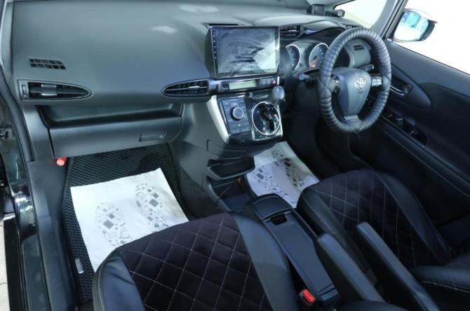 Toyota Wish II Рестайлинг с пробегом 2014 года, цена 1 279 000 рублей, 234086 км, минивэн, Автокод Объявления