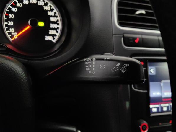 Volkswagen Polo V Рестайлинг с пробегом 2019 года, цена 1 179 000 рублей, 132479 км, седан, Автокод Объявления
