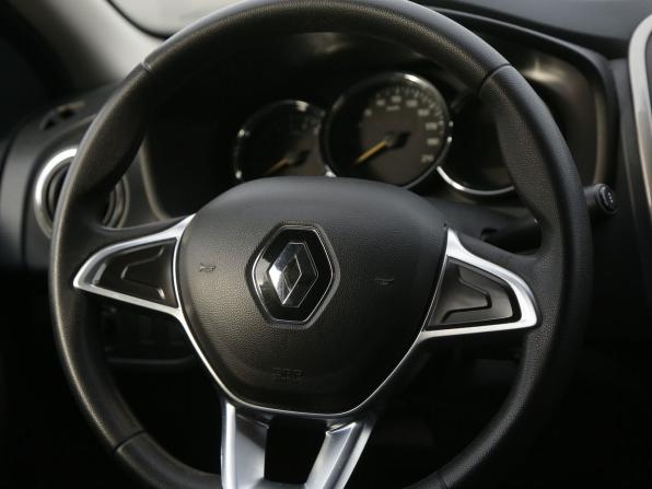 Renault Logan II Рестайлинг с пробегом 2020 года, цена 1 095 000 рублей, 41000 км, седан, Автокод Объявления