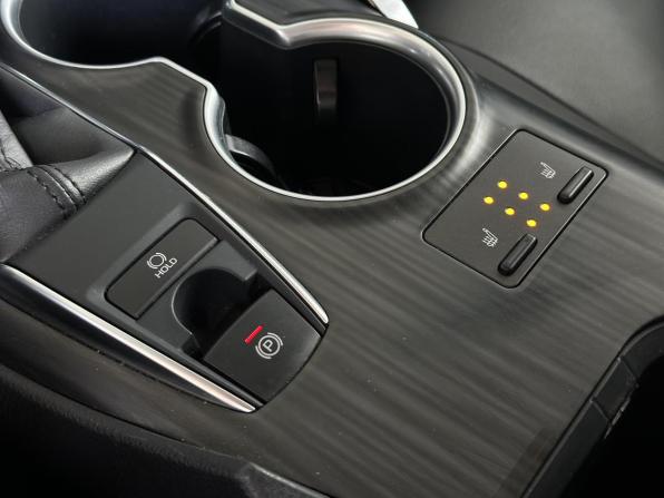 Toyota Camry VIII (XV70) Рестайлинг с пробегом 2021 года, цена 3 179 000 рублей, 77424 км, седан, Автокод Объявления