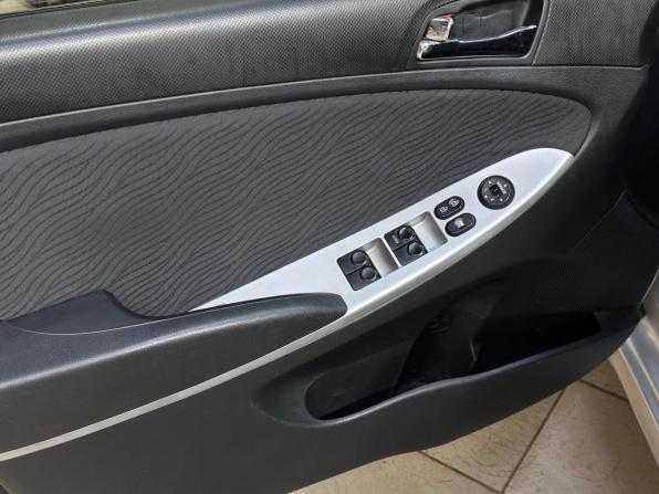 Hyundai Solaris I с пробегом 2011 года, цена 570 000 рублей, 213521 км, седан, Автокод Объявления