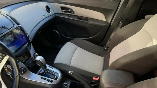 Chevrolet Cruze I Рестайлинг с пробегом 2012 года, цена 750 000 рублей, 146120 км, хэтчбек, Автокод Объявления