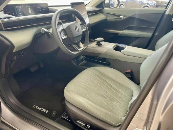 Changan Lamore с пробегом 2024 года, цена 2 200 000 рублей, 4790 км, седан, Автокод Объявления